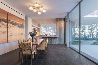  Mid-Century Modern Minimalist Beach House Dining Room. Amagansett Beach House by Rees Roberts & Partners.