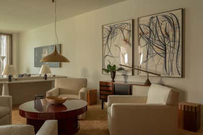  Beach Style Mid-Century Modern Apartment Living Room. Miami by Studio Mellone.