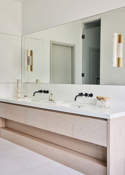  Mid-Century Modern Vacation Home Bathroom. Amagansett Lanes by Monica Fried Design.