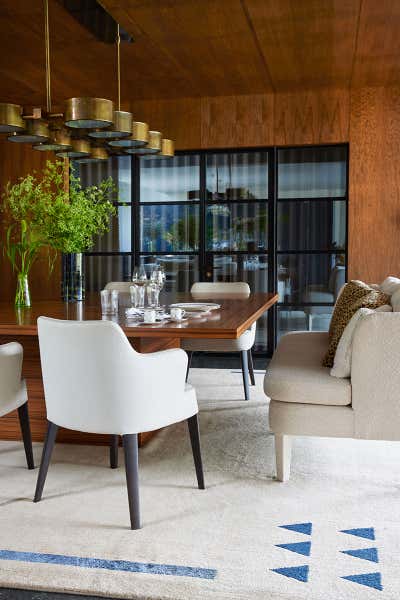  Mid-Century Modern Country House Dining Room. Berkshire Country Home by Spinocchia Freund.