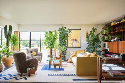  Mid-Century Modern Country House Living Room. Berkshire Country Home by Spinocchia Freund.
