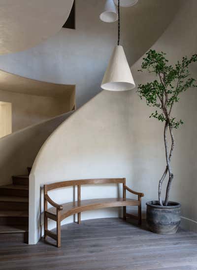  Organic Entry and Hall. Topanga Canyon Retreat by Studio Jake Arnold.