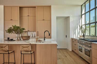  Contemporary Vacation Home Kitchen. La Quinta  by Nate Berkus Associates.