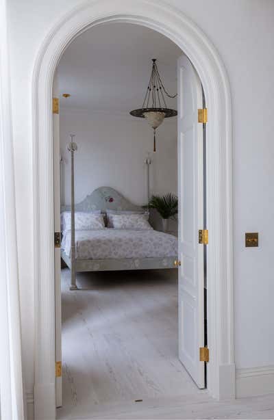  Traditional Apartment Bedroom. SoHo Loft by White Arrow.