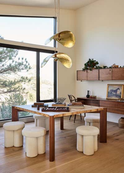  Mid-Century Modern Country House Workspace. Chimney Rock by Studio PLOW.