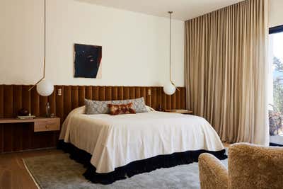  Organic Bedroom. Chimney Rock by Studio PLOW.