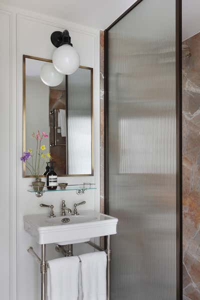 Mid-Century Modern Apartment Bathroom. Mayfair 02 by Christian Bense Limited.