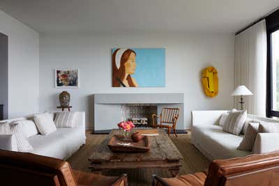  Mid-Century Modern Beach House Living Room. Atlantic Beach Residence by Neal Beckstedt Studio.