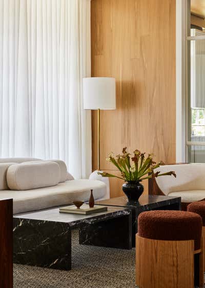  Mid-Century Modern Transitional Family Home Living Room. Old Westbury  by Monica Fried Design.