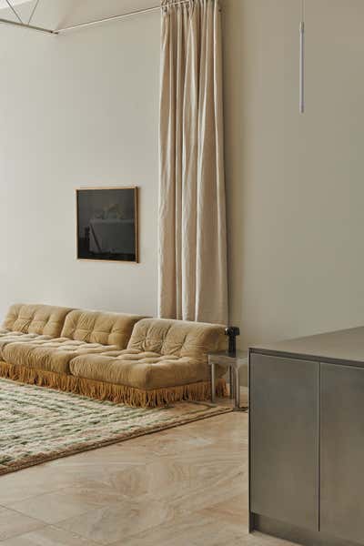  Contemporary Living Room. Von Leach Residence by Amelda Wilde.