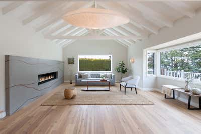  Beach Style Family Home Living Room. West Coast Wellness by Sarah Barnard Design.