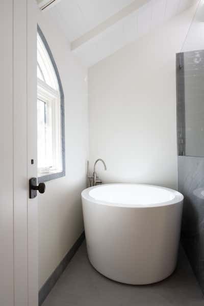  Coastal Bathroom. West Coast Wellness by Sarah Barnard Design.