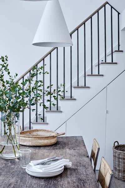 Contemporary Entry and Hall. Belgravia Mews by Alison Henry Design.