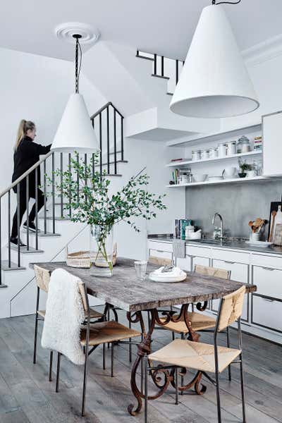 Contemporary Kitchen. Belgravia Mews by Alison Henry Design.