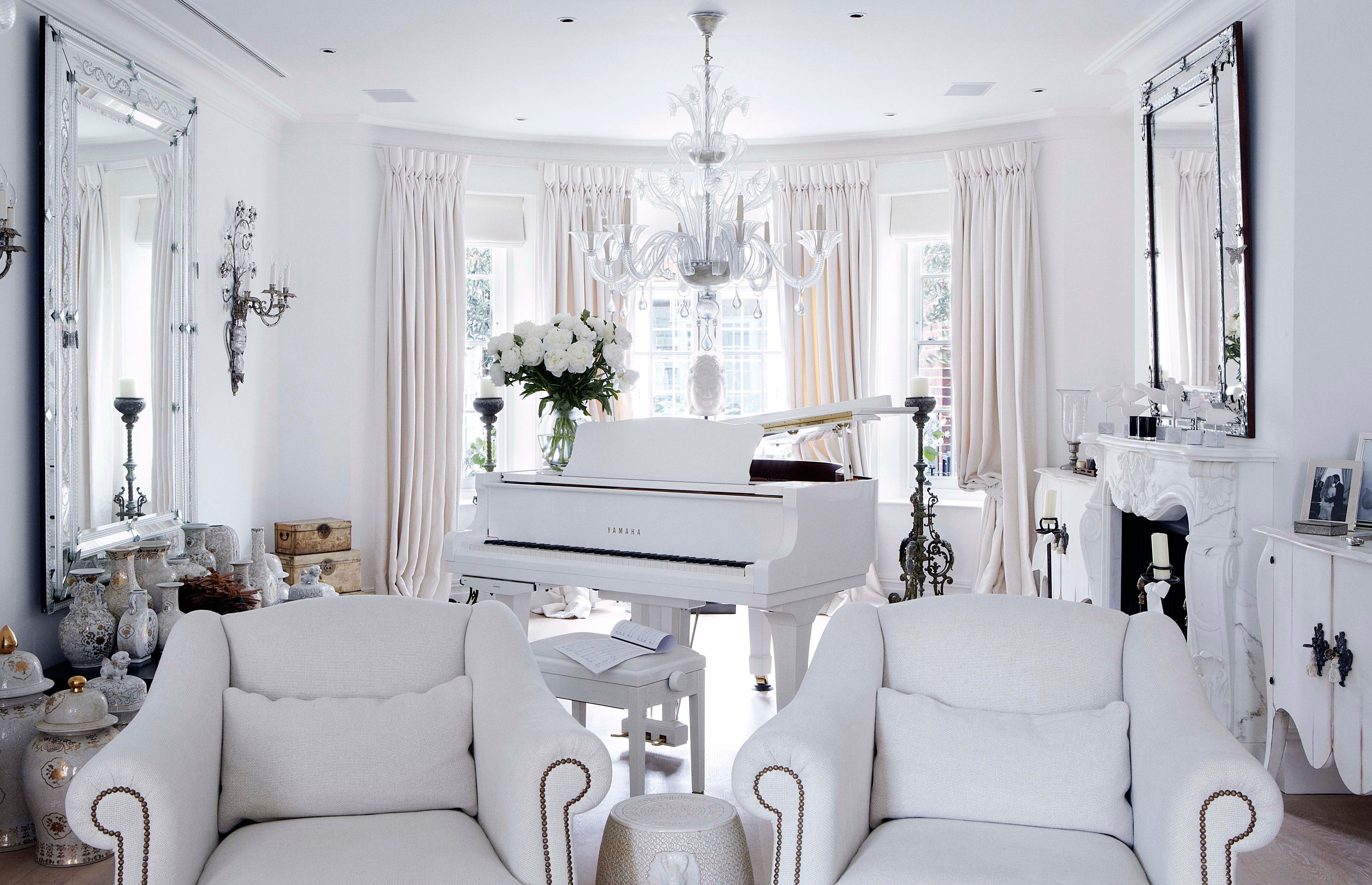 Modern Lobby and Reception