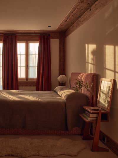  Rustic Bedroom. An Apartment for a Lady in Gstaad by Casa Muñoz.