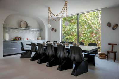 Modern Dining Room. Miami Home by DUETT INTERIORS.