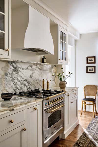  Transitional Minimalist Family Home Kitchen. 32nd Street Classic by Storie Collective.