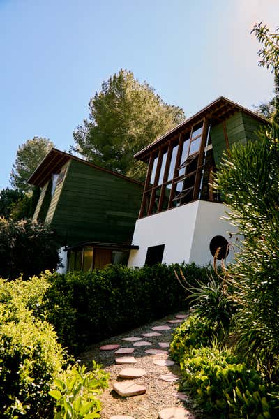  Modern Bachelor Pad Exterior. Laurel Canyon Residence, Los Angeles by Giampiero Tagliaferri.