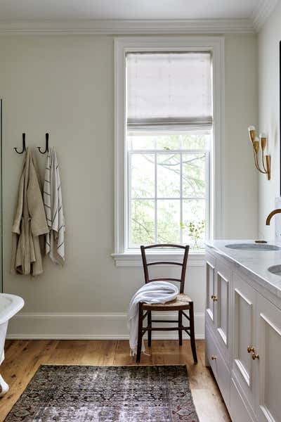  Minimalist Victorian Family Home Bathroom. Georgetown Revival by Storie Collective.