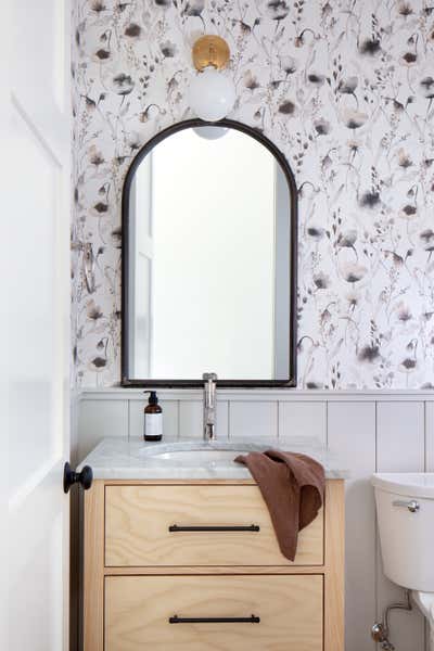  Minimalist Family Home Bathroom. Autumn Hall Beachside by Storie Collective.