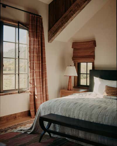  Western Country House Bedroom. Cabin by Clive Lonstein.