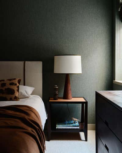  Mid-Century Modern Vacation Home Bedroom. Aspen Town Residence by Clive Lonstein.