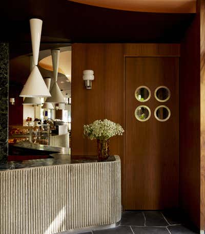  Modern Mid-Century Modern Contemporary Restaurant Kitchen. Sant Ambroeus Cafe, Aspen by Giampiero Tagliaferri.