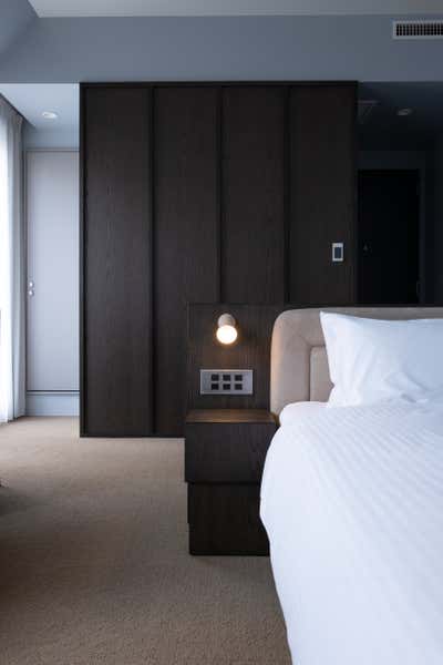  Asian Contemporary Hotel Bedroom. KIRO HIROSHIMA by THE SHAREHOTELS by HIROYUKI TANAKA ARCHITECTS.