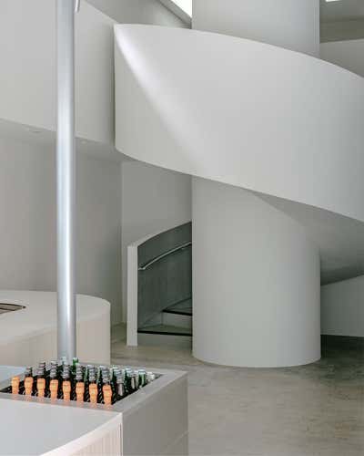 Minimalist Restaurant Entry and Hall. TAKE BAKERY  AND  CAFE by HIROYUKI TANAKA ARCHITECTS.