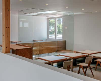 Minimalist Dining Room. TAKE BAKERY  AND  CAFE by HIROYUKI TANAKA ARCHITECTS.