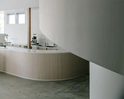  Minimalist Open Plan. TAKE BAKERY  AND  CAFE by HIROYUKI TANAKA ARCHITECTS.