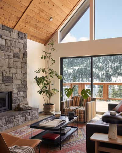  Modern Rustic Vacation Home Living Room. Donner Lake Cabin by Form + Field .