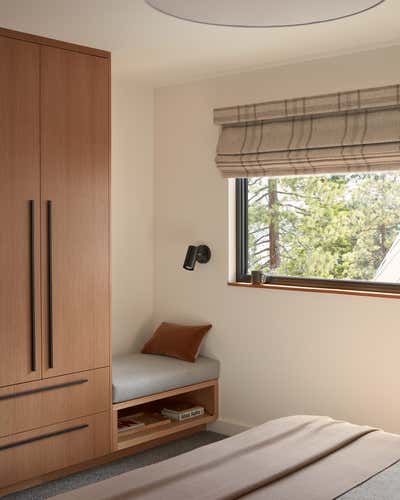  Modern Contemporary Vacation Home Bedroom. Donner Lake Cabin by Form + Field .