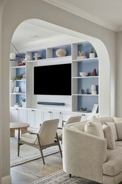  Transitional Family Home Living Room. Encinitas by Hyphen & Co..