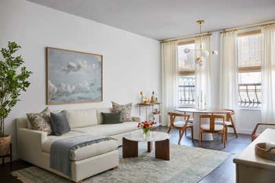  Modern Living Room. Flatiron Apartment by Hyphen & Co..