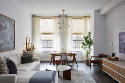  Modern Living Room. Flatiron Apartment by Hyphen & Co..