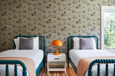  Maximalist Beach Style Family Home Children's Room. East Hampton by Hyphen & Co..