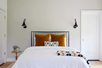  Beach Style Family Home Bedroom. East Hampton by Hyphen & Co..
