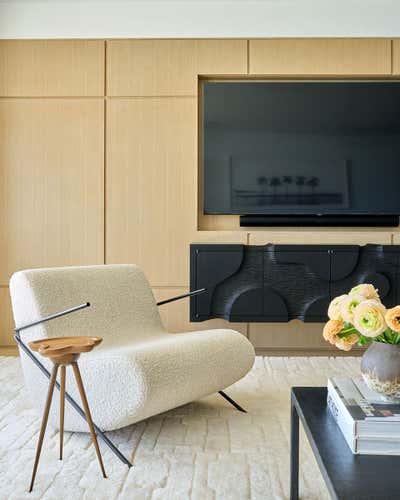  Contemporary Living Room. Palm Beach  by Vanessa Rome Interiors.