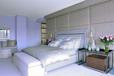 Contemporary Bedroom. Gallery-Inspired Contemporary in Candela Building on the Park by Vicente Wolf Associates, Inc..
