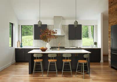  Modern Mid-Century Modern Family Home Kitchen. Hudson Valley Modern by JAM Architecture.