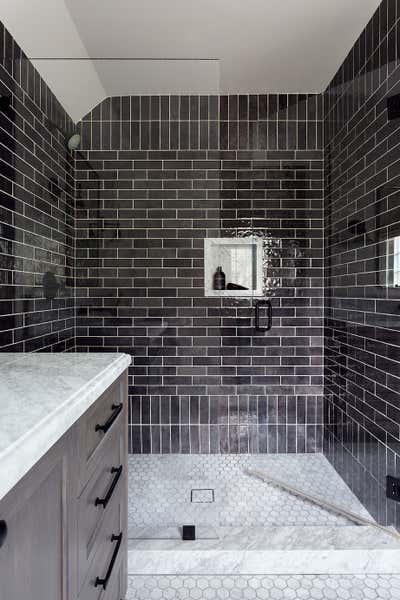 Minimalist Family Home Bathroom. No. 3 by Jenn Feldman Designs.