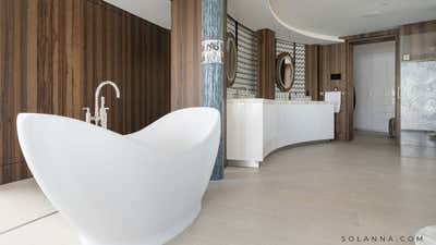  Beach House Bathroom. Balboa Peninsula by Solanna Design & Development LLC.