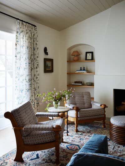  Cottage Mediterranean Living Room. Windsor Square by Sherwood-Kypreos.