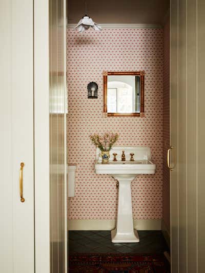  Family Home Bathroom. Windsor Square by Sherwood-Kypreos.