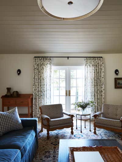  Cottage Mediterranean Living Room. Windsor Square by Sherwood-Kypreos.