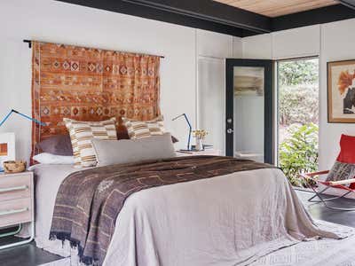  Mid-Century Modern Bohemian Family Home Bedroom. Atlanta Mid Mod  by Atelier Davis.