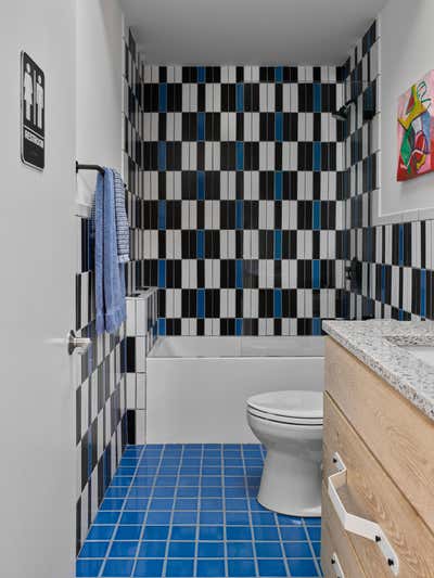  Mid-Century Modern Family Home Bathroom. Atlanta Mid Mod  by Atelier Davis.