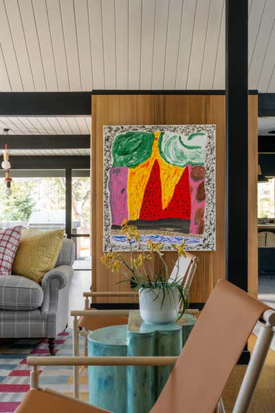  Contemporary Mid-Century Modern Family Home Living Room. Palo Alto Eichler  by Atelier Davis.